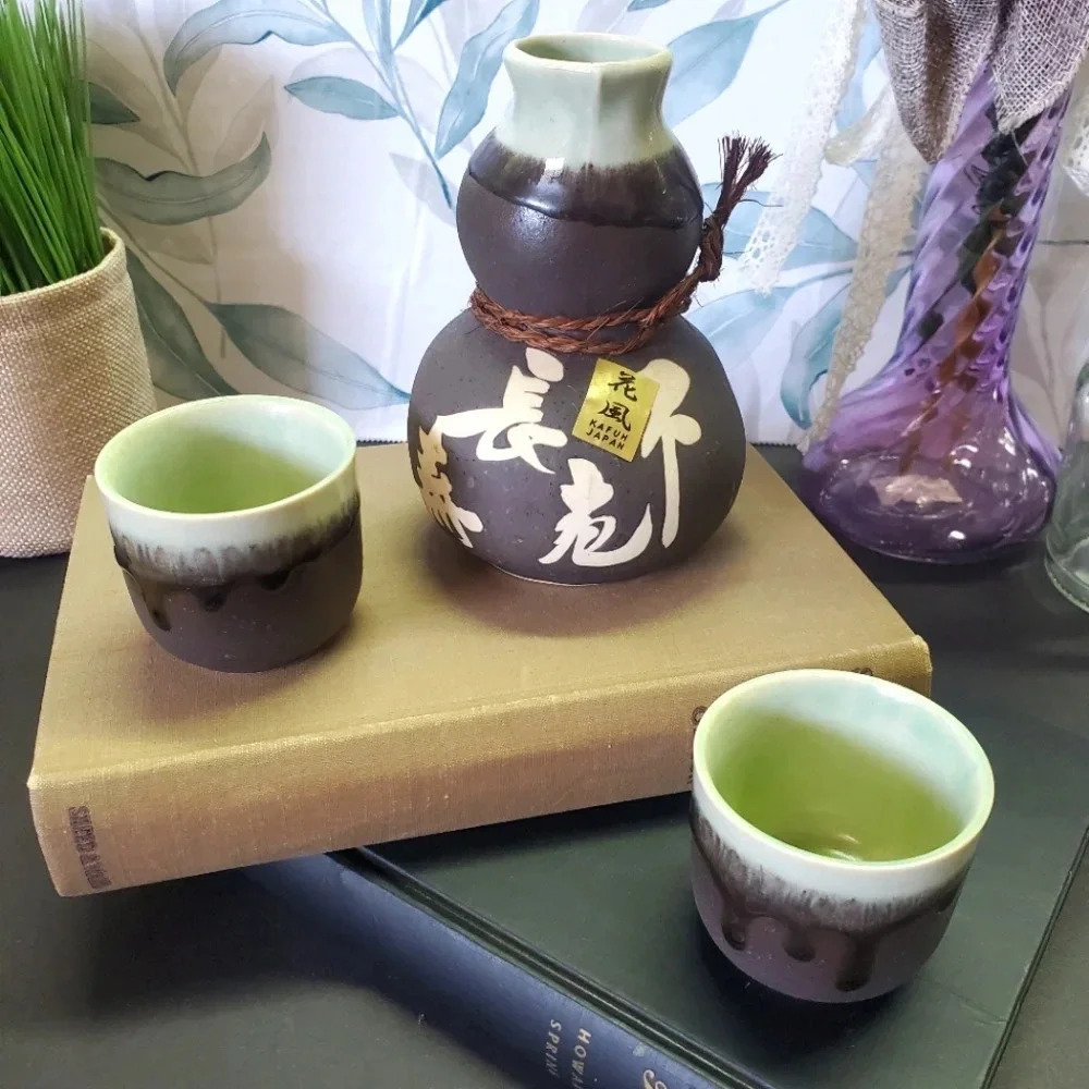 Vintage Sake Set in Green Stone 3-pc Set